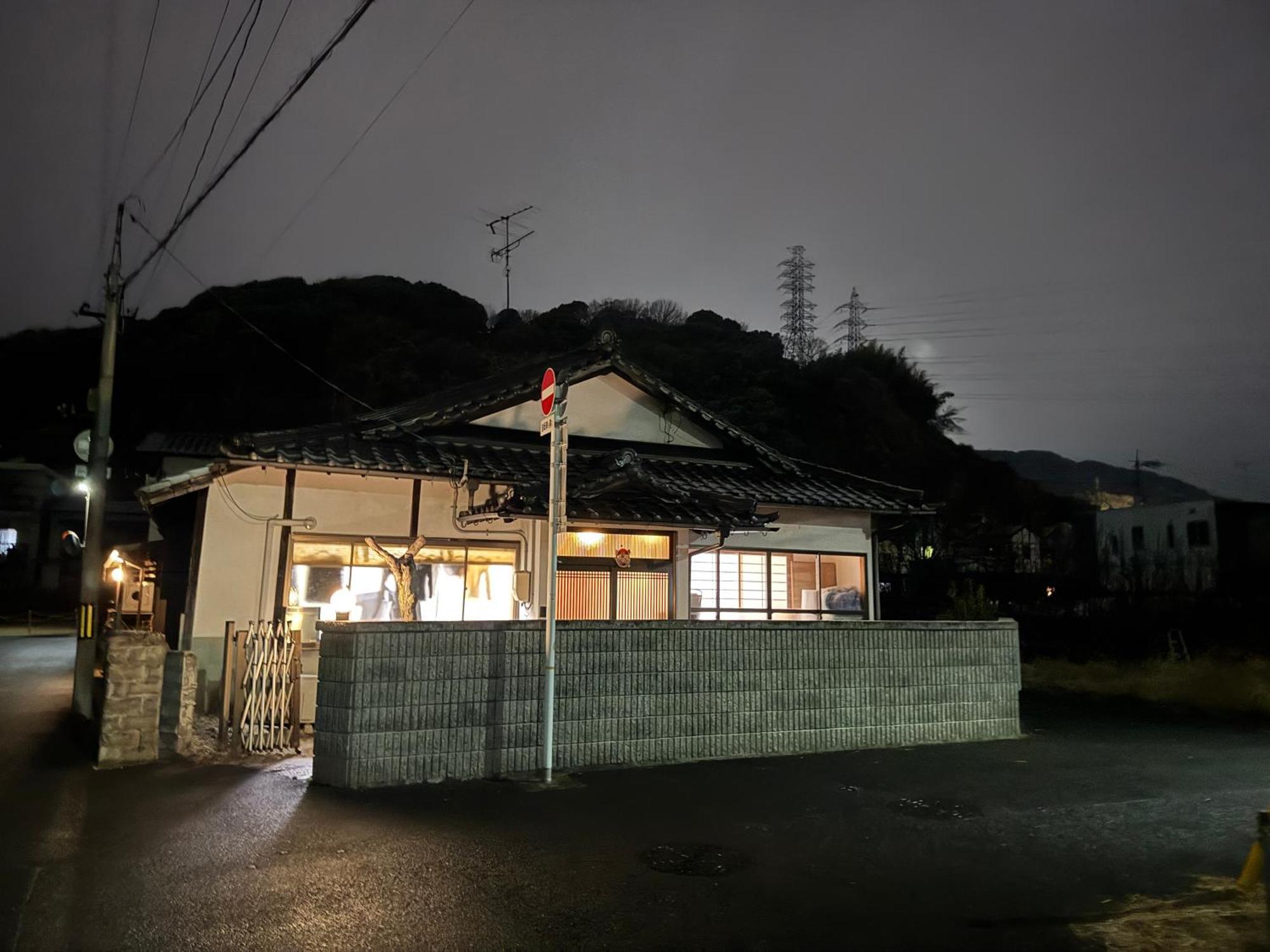 Wholeearth Ryokan Хиросима Экстерьер фото